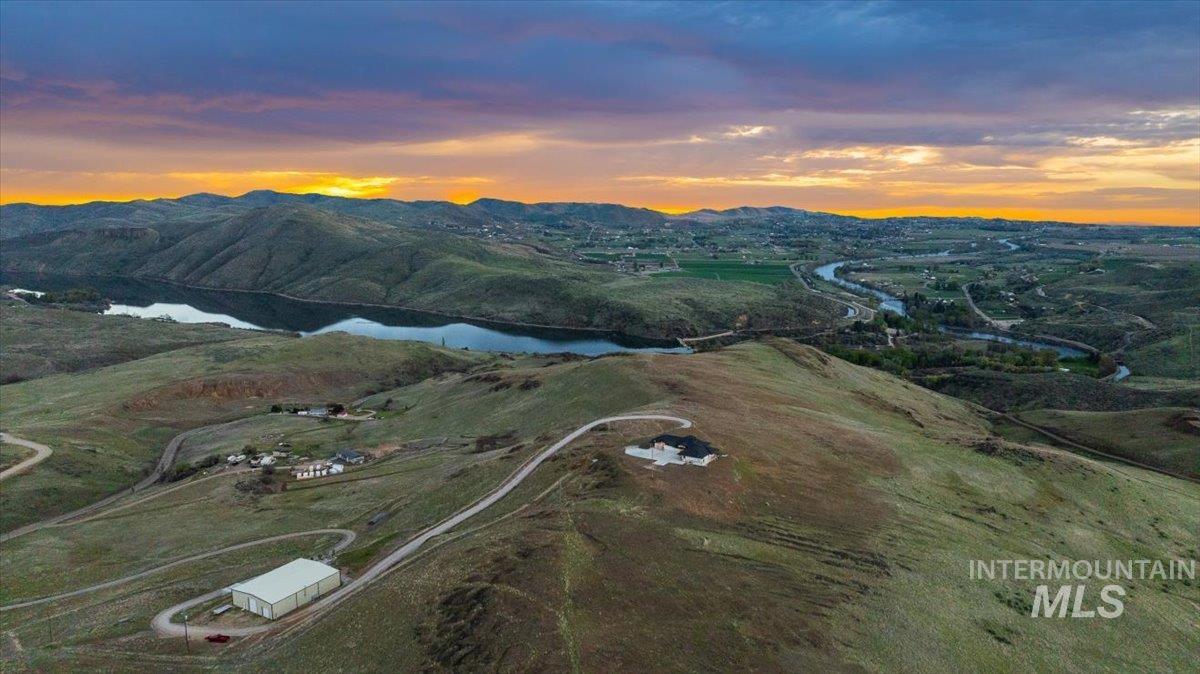 5225 Spring Creek Rd, Emmett, Idaho 83617-9115, 5 Bedrooms, 5 Bathrooms, Residential For Sale, Price $1,990,000, 98942198