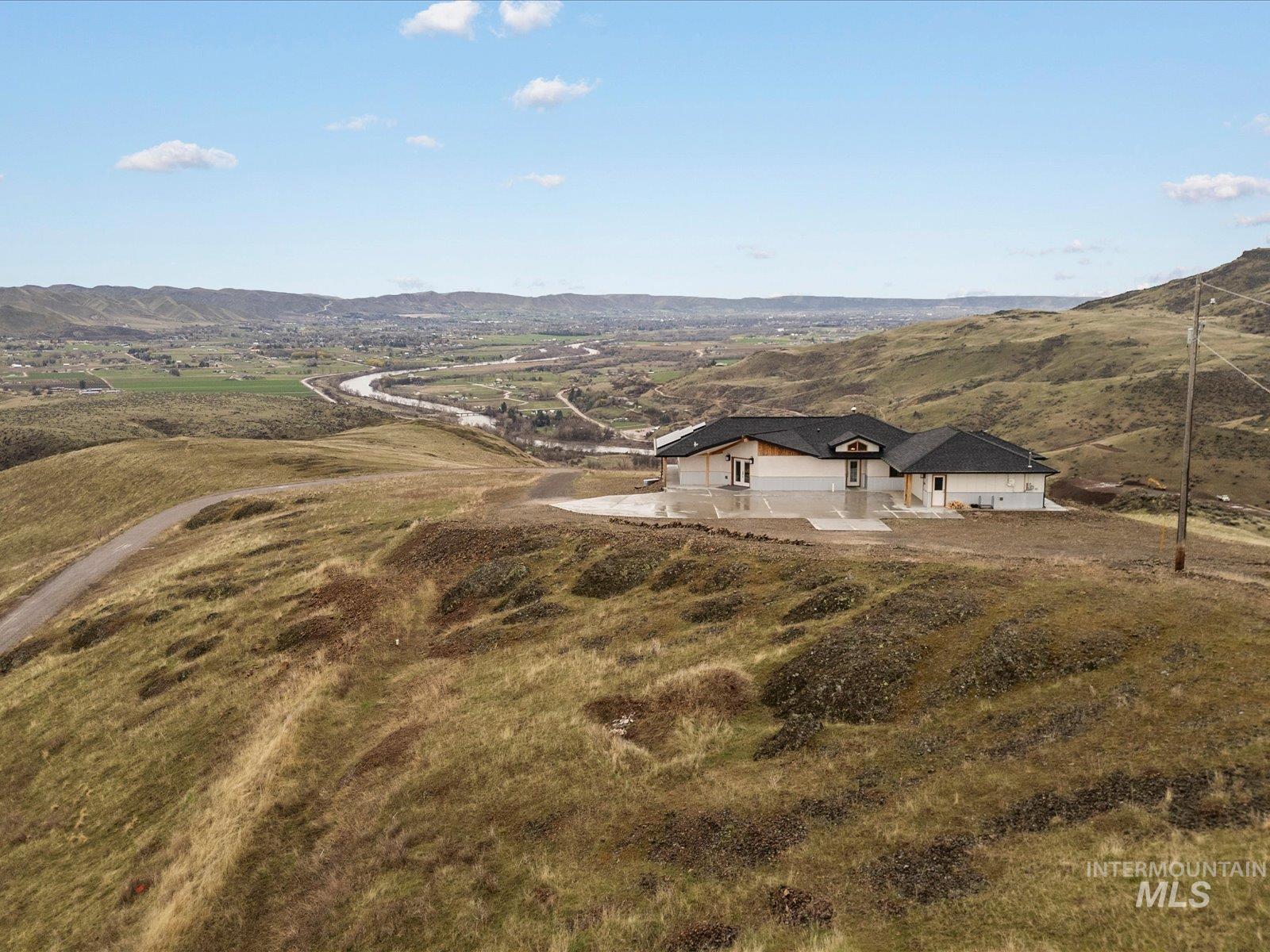 5225 Spring Creek Rd, Emmett, Idaho 83617-9115, 5 Bedrooms, 5 Bathrooms, Residential For Sale, Price $1,990,000, 98942198