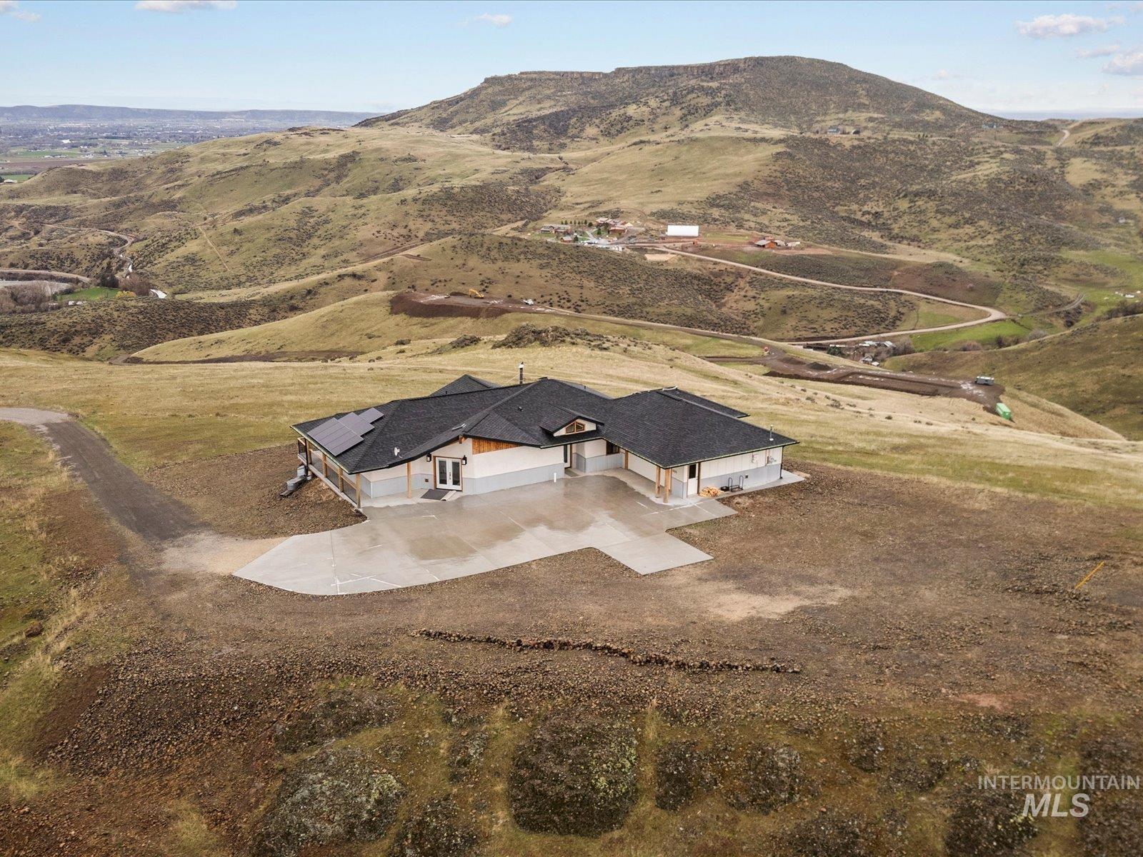 5225 Spring Creek Rd, Emmett, Idaho 83617-9115, 5 Bedrooms, 5 Bathrooms, Residential For Sale, Price $1,990,000, 98942198