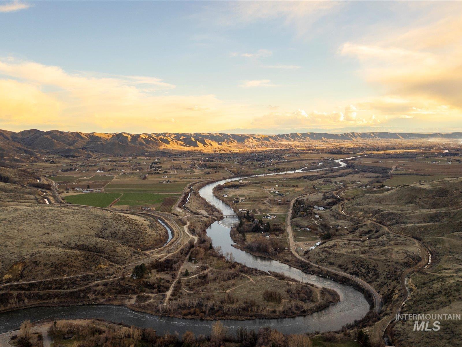 5225 Spring Creek Rd, Emmett, Idaho 83617-9115, 5 Bedrooms, 5 Bathrooms, Residential For Sale, Price $1,990,000, 98942198