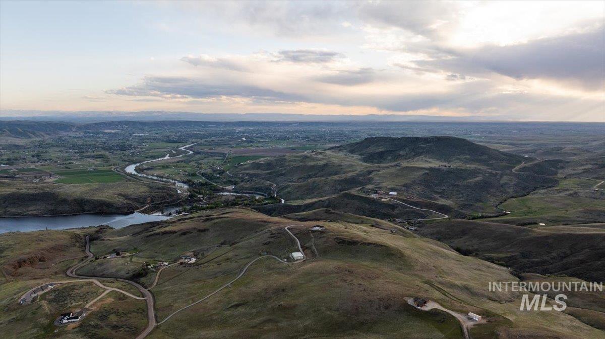 5225 Spring Creek Rd, Emmett, Idaho 83617-9115, 5 Bedrooms, 5 Bathrooms, Residential For Sale, Price $1,990,000, 98942198
