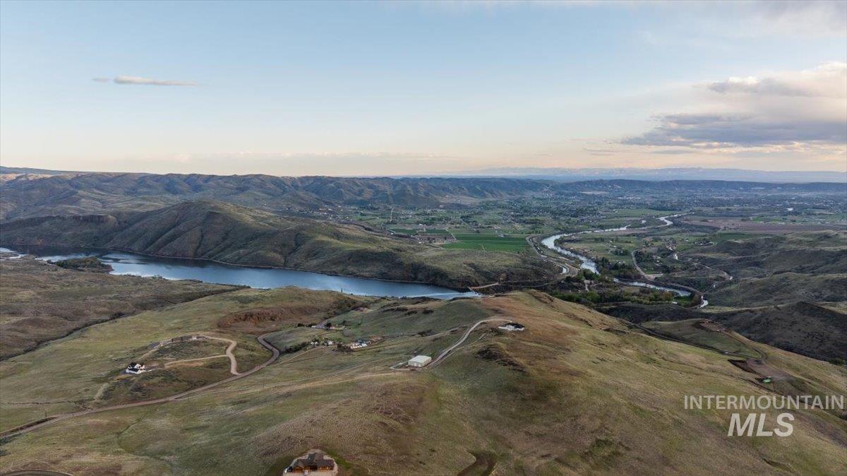 5225 Spring Creek Rd, Emmett, Idaho 83617-9115, 5 Bedrooms, 5 Bathrooms, Residential For Sale, Price $1,990,000, 98942198