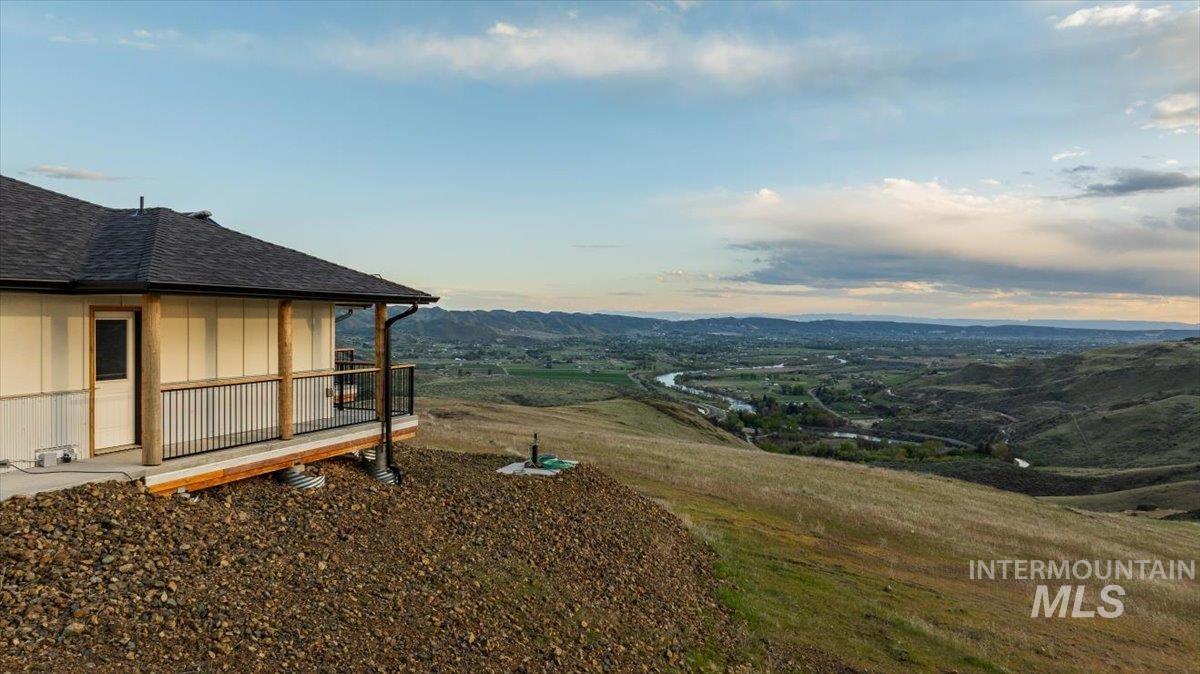 5225 Spring Creek Rd, Emmett, Idaho 83617-9115, 5 Bedrooms, 5 Bathrooms, Residential For Sale, Price $1,990,000, 98942198