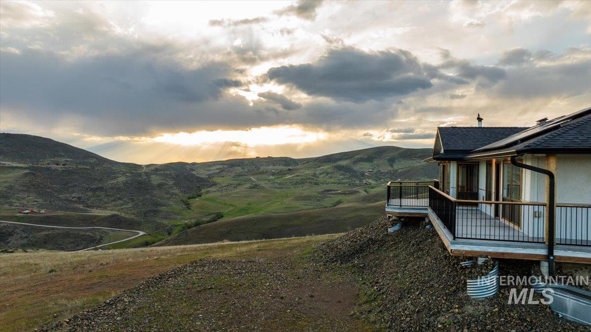 5225 Spring Creek Rd, Emmett, Idaho 83617-9115, 5 Bedrooms, 5 Bathrooms, Residential For Sale, Price $1,990,000, 98942198