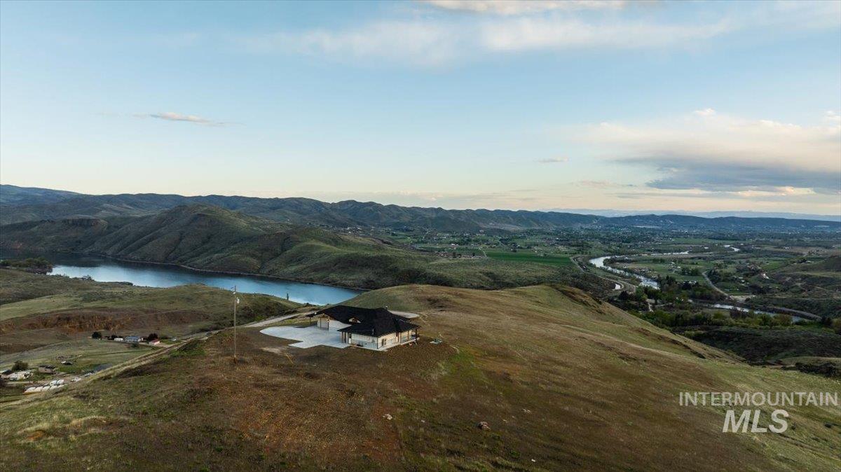 5225 Spring Creek Rd, Emmett, Idaho 83617-9115, 5 Bedrooms, 5 Bathrooms, Residential For Sale, Price $1,990,000, 98942198