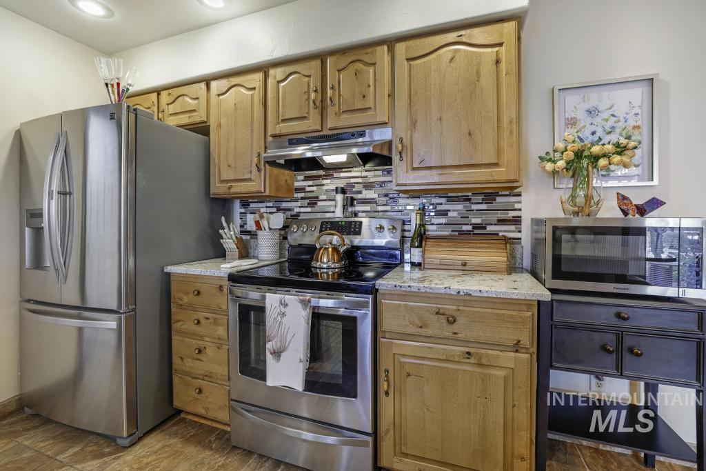 267 Dollar Hide Way, Jerome, Idaho 83338-6554, 4 Bedrooms, 3.5 Bathrooms, Residential For Sale, Price $650,000, 98942202