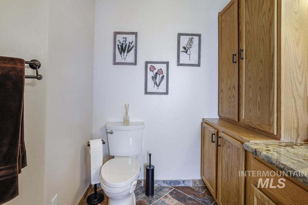 267 Dollar Hide Way, Jerome, Idaho 83338-6554, 4 Bedrooms, 3.5 Bathrooms, Residential For Sale, Price $650,000, 98942202