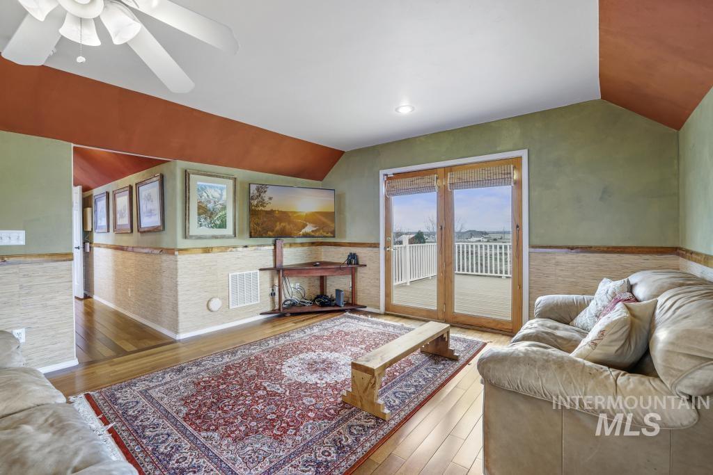 267 Dollar Hide Way, Jerome, Idaho 83338-6554, 4 Bedrooms, 3.5 Bathrooms, Residential For Sale, Price $650,000, 98942202