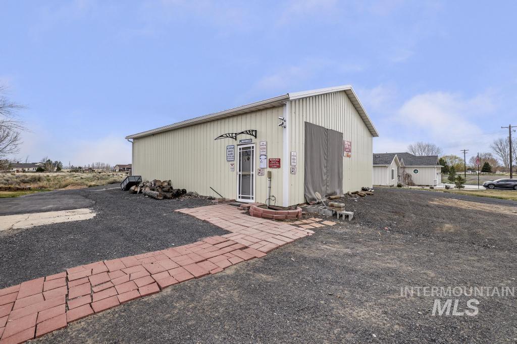 267 Dollar Hide Way, Jerome, Idaho 83338-6554, 4 Bedrooms, 3.5 Bathrooms, Residential For Sale, Price $650,000, 98942202