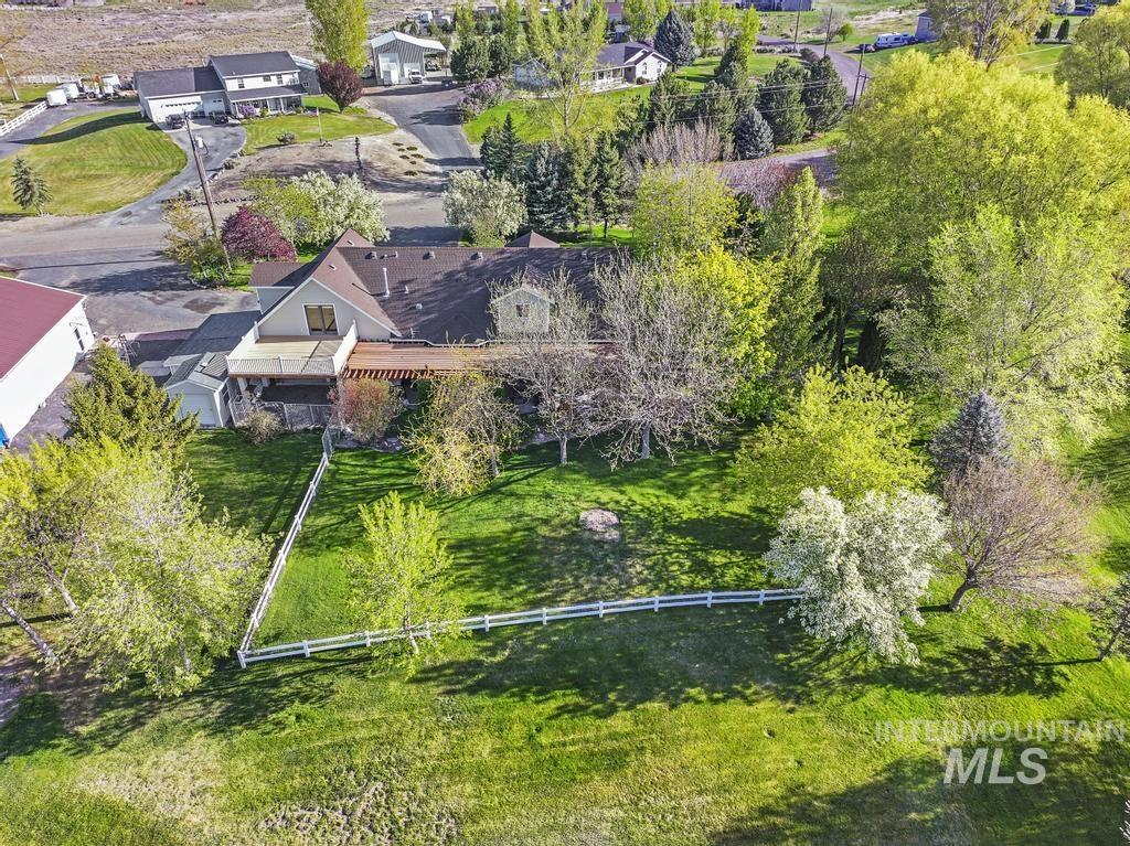 267 Dollar Hide Way, Jerome, Idaho 83338-6554, 4 Bedrooms, 3.5 Bathrooms, Residential For Sale, Price $650,000, 98942202
