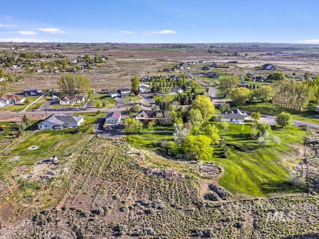 267 Dollar Hide Way, Jerome, Idaho 83338-6554, 4 Bedrooms, 3.5 Bathrooms, Residential For Sale, Price $650,000, 98942202