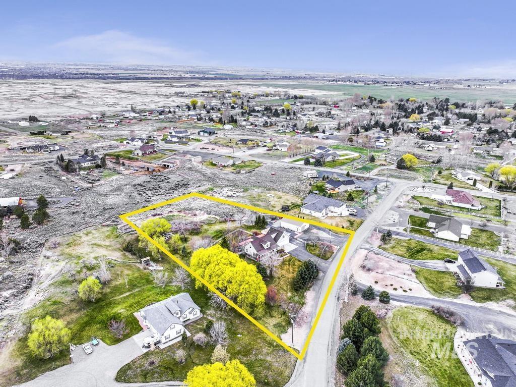 267 Dollar Hide Way, Jerome, Idaho 83338-6554, 4 Bedrooms, 3.5 Bathrooms, Residential For Sale, Price $650,000, 98942202