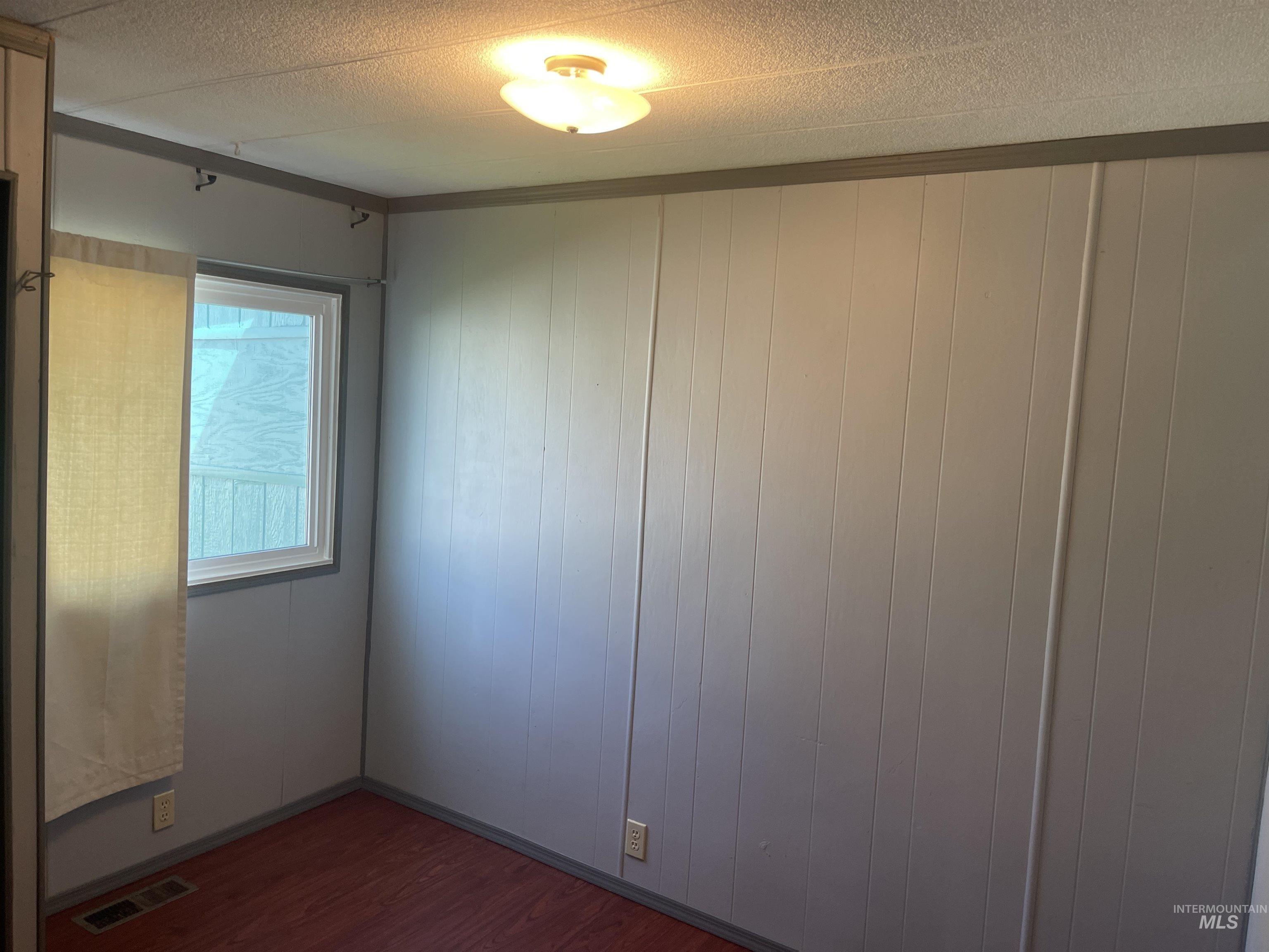 297 Phaeton Lane, Ontario, Oregon 97914, 2 Bedrooms, 1 Bathroom, Residential For Sale, Price $25,000, 98942358