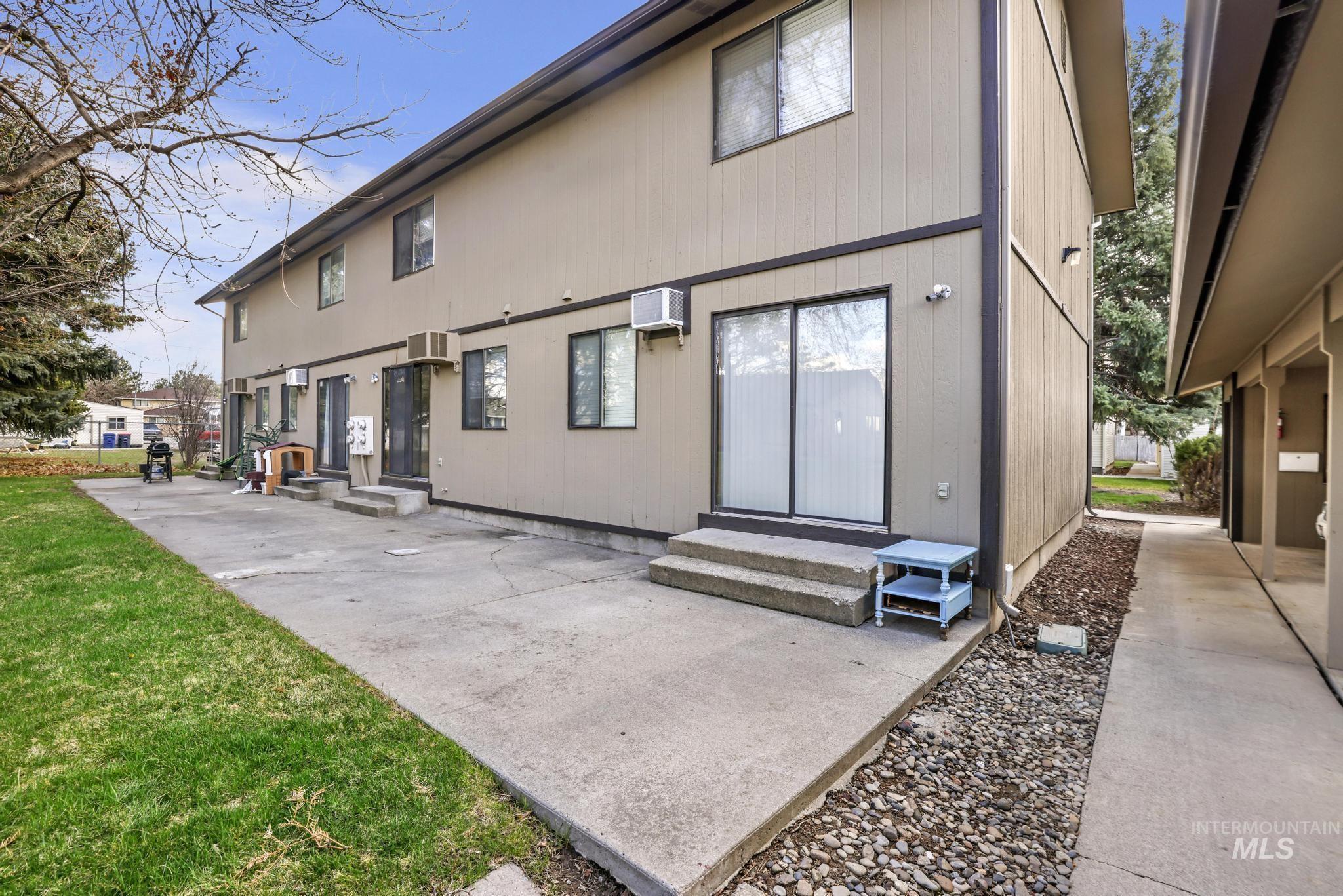 147 Robbins Ave, Twin Falls, Idaho 83301, 2 Bedrooms, 1.5 Bathrooms, Residential Income For Rent, Price $775,000, 98942409
