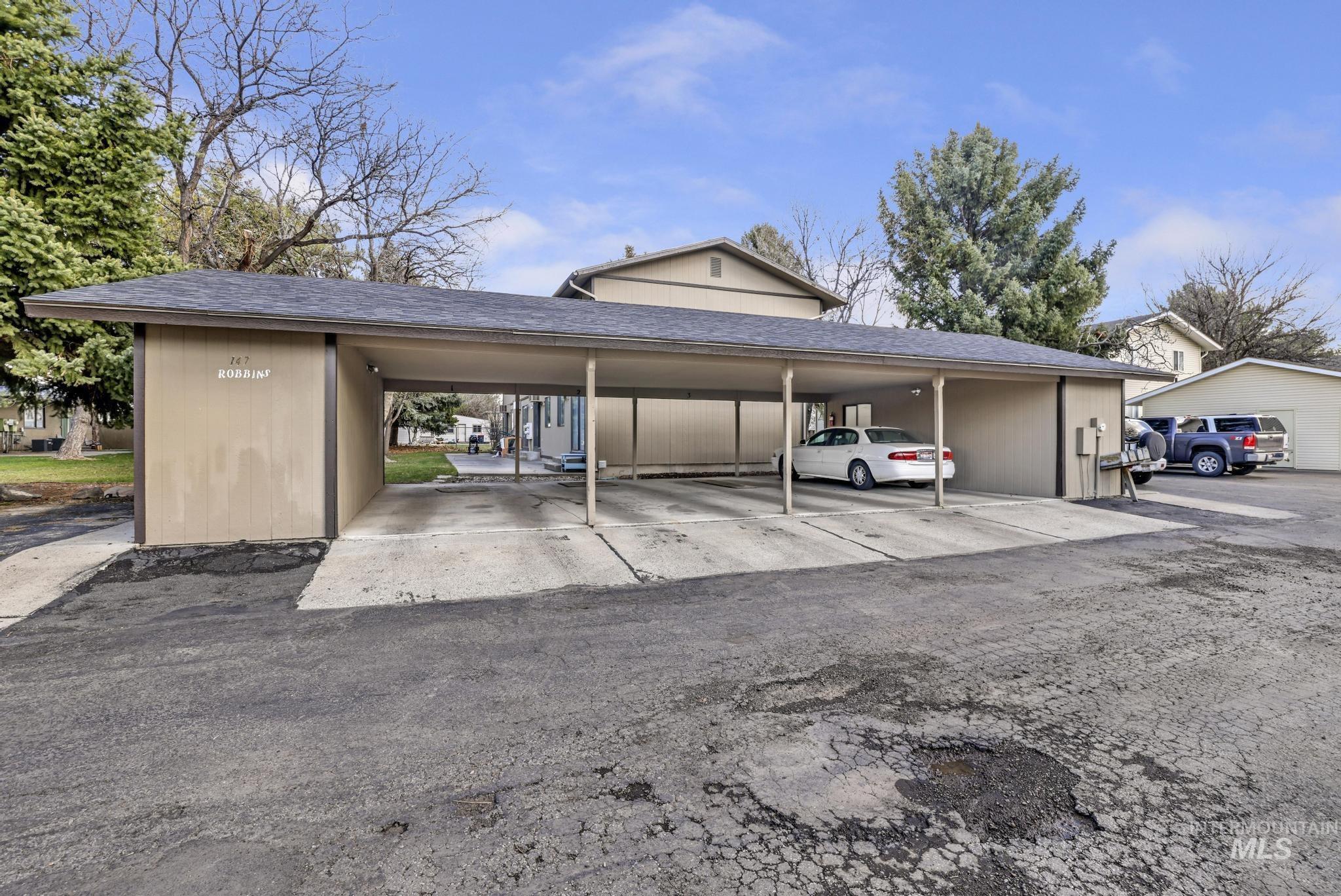 147 Robbins Ave, Twin Falls, Idaho 83301, 2 Bedrooms, 1.5 Bathrooms, Residential Income For Rent, Price $775,000, 98942409
