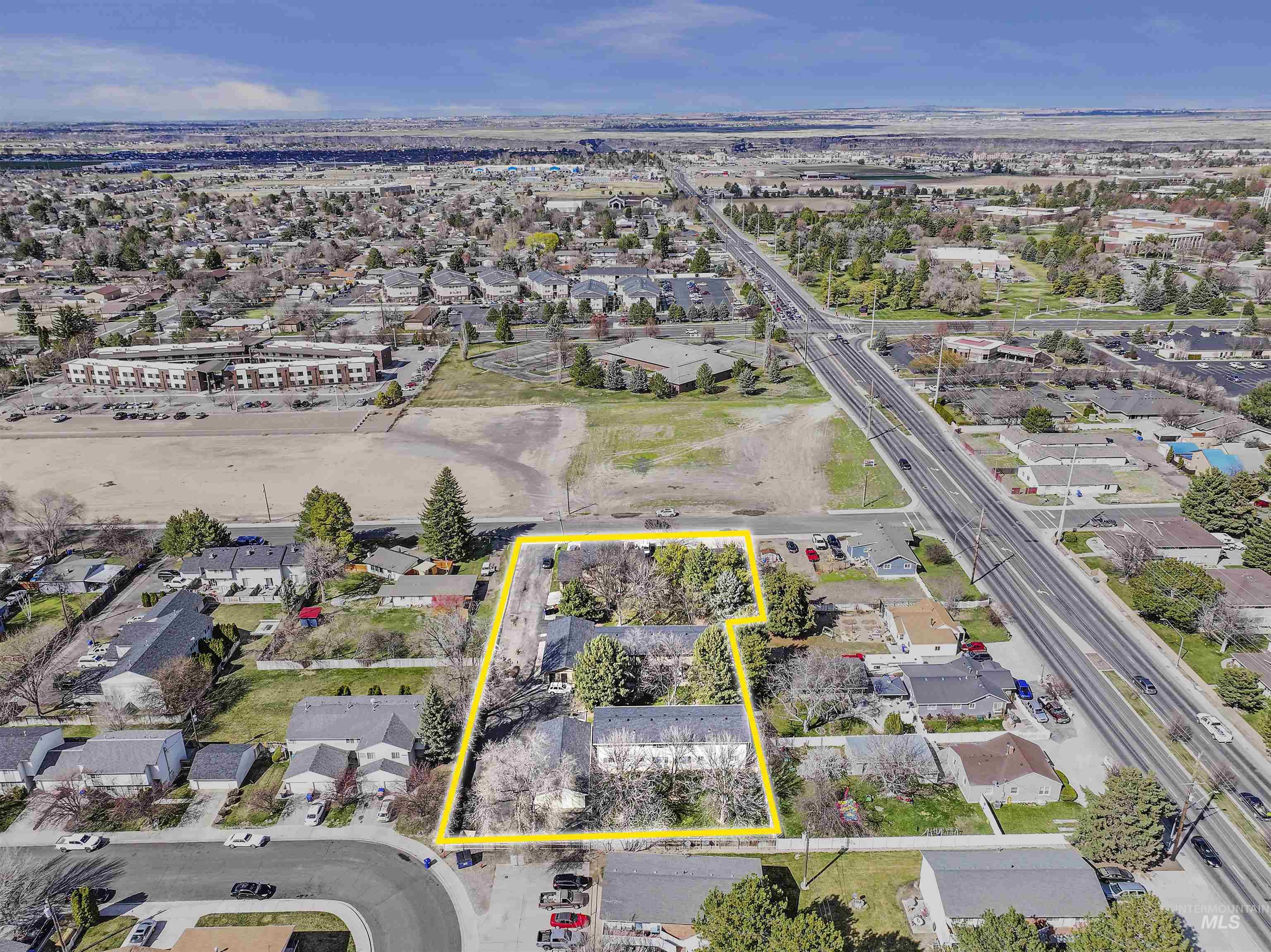 147 Robbins Ave, Twin Falls, Idaho 83301, 2 Bedrooms, 1.5 Bathrooms, Residential Income For Rent, Price $775,000, 98942409