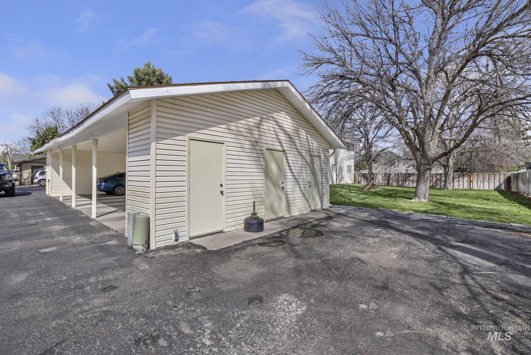 147 Robbins Ave, Twin Falls, Idaho 83301, 2 Bedrooms, 1.5 Bathrooms, Residential Income For Rent, Price $775,000, 98942409