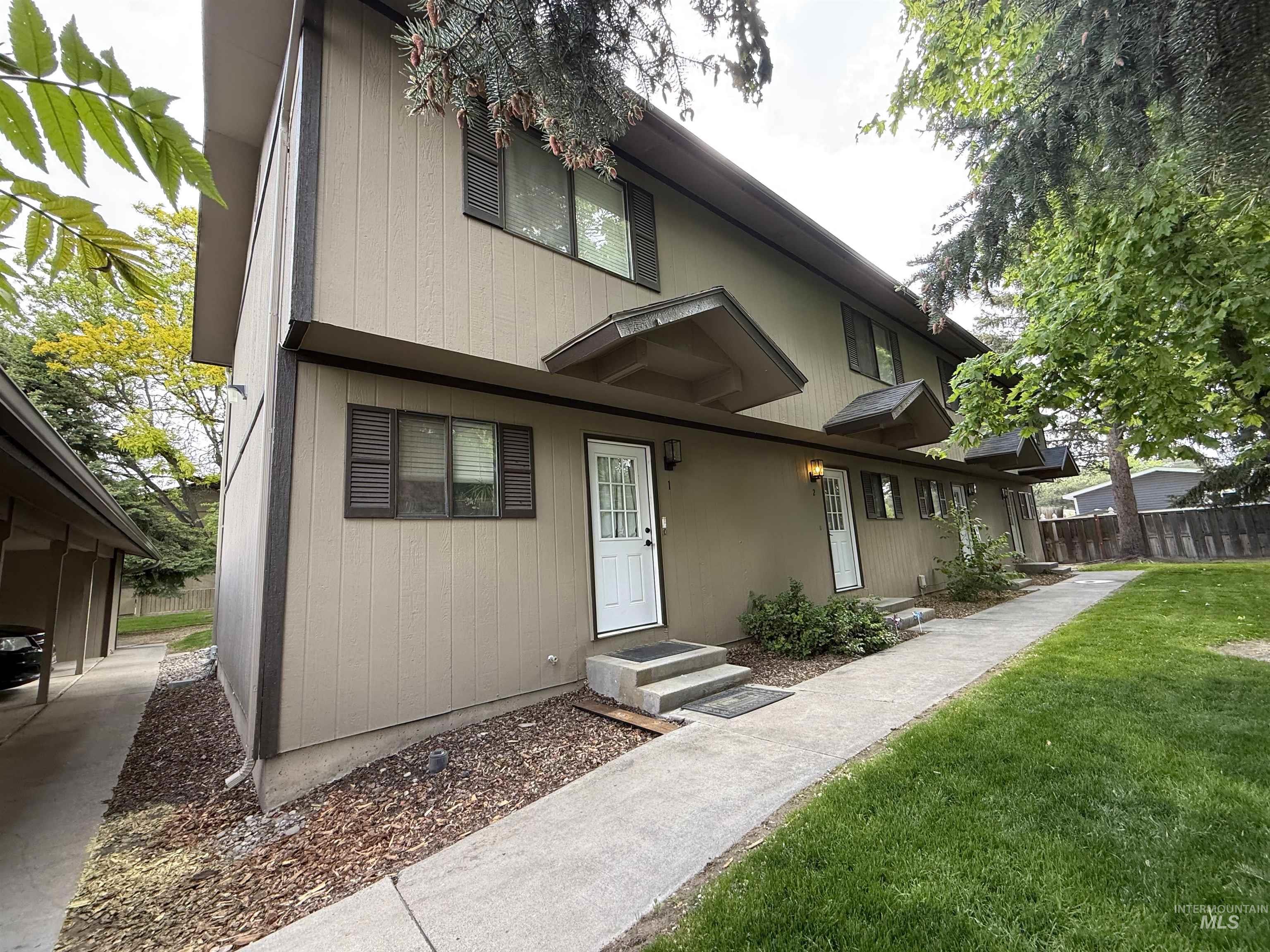 147 Robbins Ave, Twin Falls, Idaho 83301, 2 Bedrooms, 1.5 Bathrooms, Residential Income For Rent, Price $775,000, 98942409
