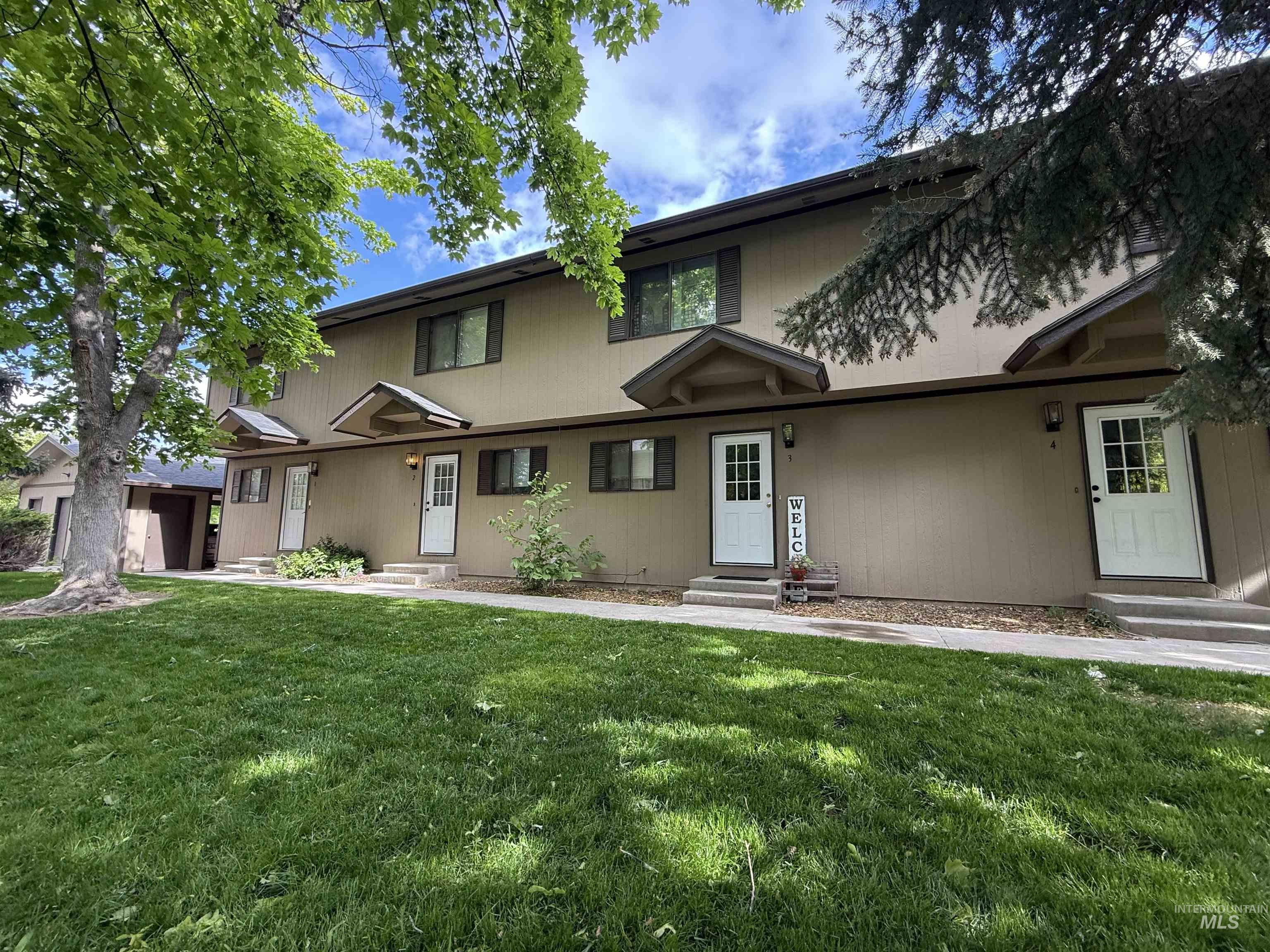 147 Robbins Ave, Twin Falls, Idaho 83301, 2 Bedrooms, 1.5 Bathrooms, Residential Income For Rent, Price $775,000, 98942409
