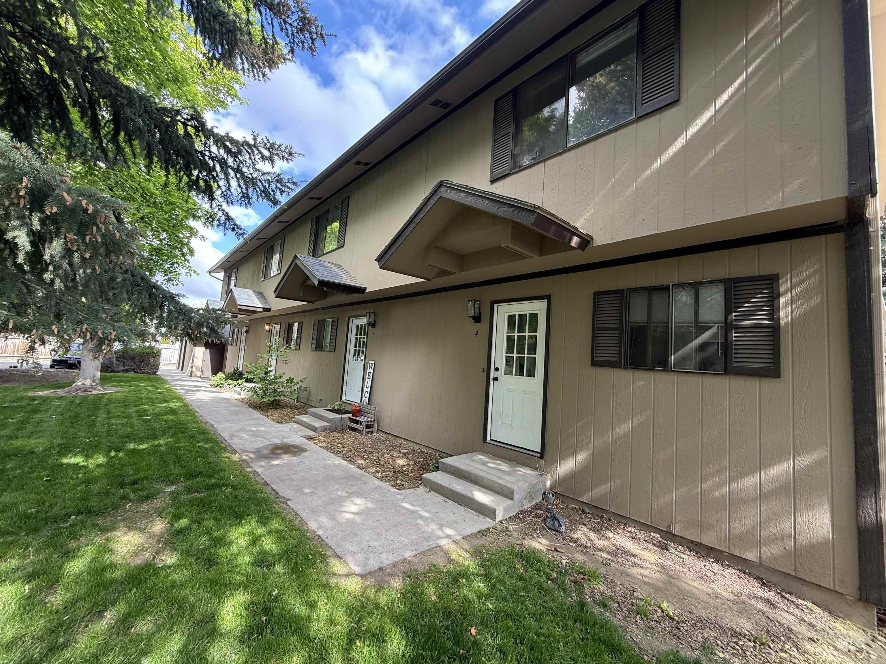 147 Robbins Ave, Twin Falls, Idaho 83301, 2 Bedrooms, 1.5 Bathrooms, Residential Income For Rent, Price $775,000, 98942409