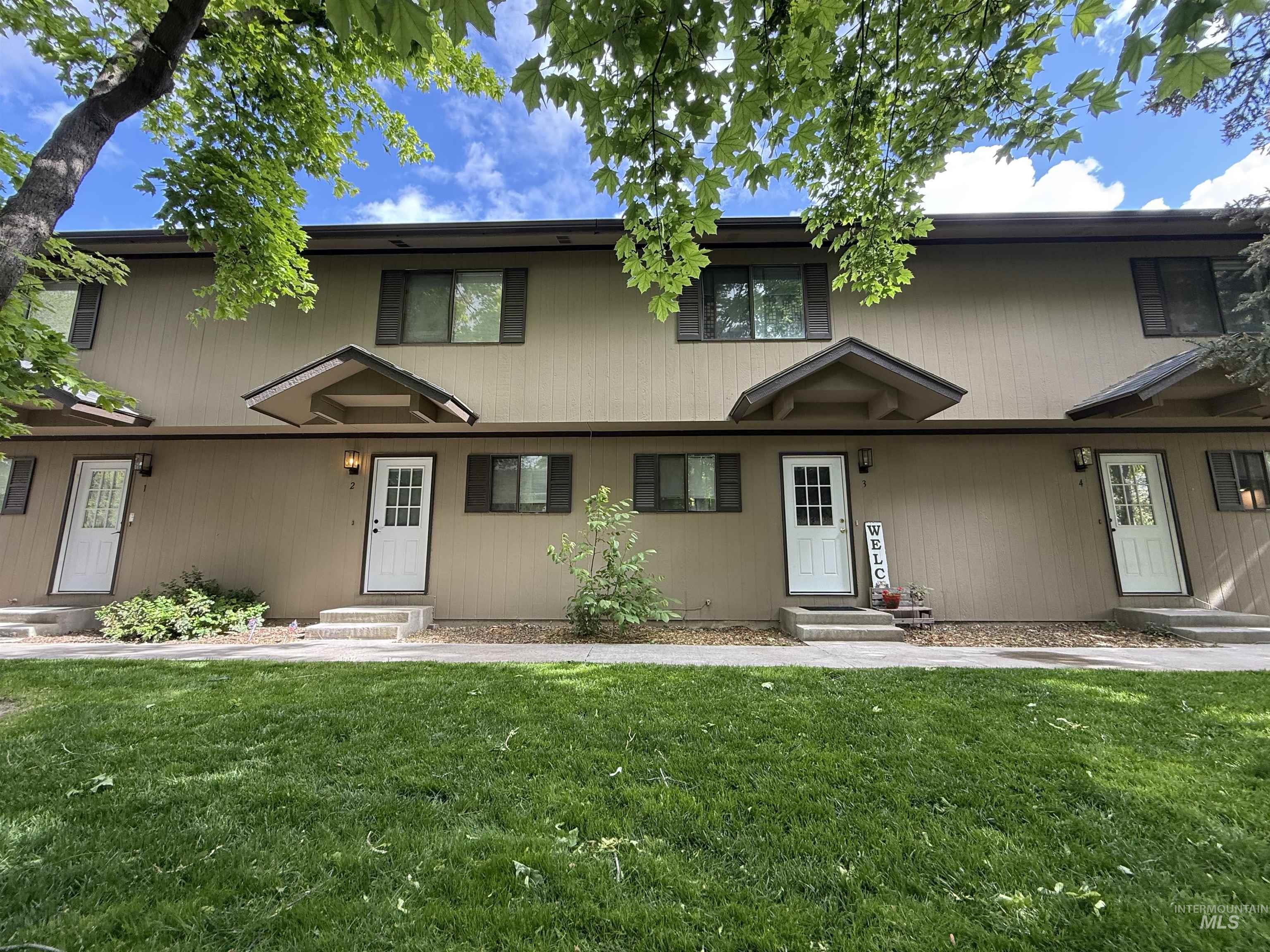 147 Robbins Ave, Twin Falls, Idaho 83301, 2 Bedrooms, 1.5 Bathrooms, Residential Income For Rent, Price $775,000, 98942409