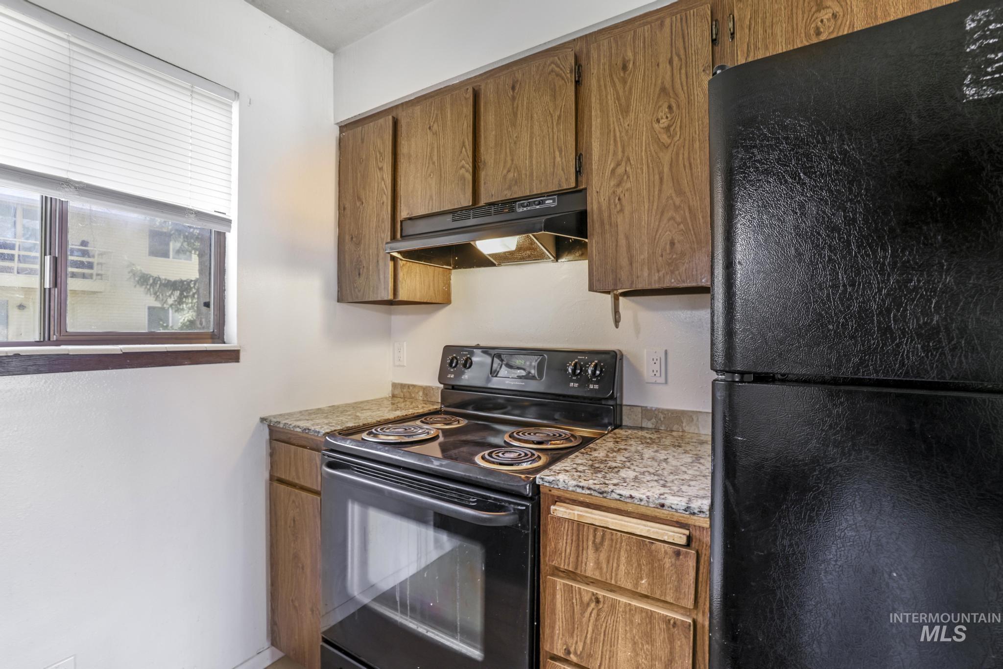 147 Robbins Ave, Twin Falls, Idaho 83301, 2 Bedrooms, 1.5 Bathrooms, Residential Income For Rent, Price $775,000, 98942409