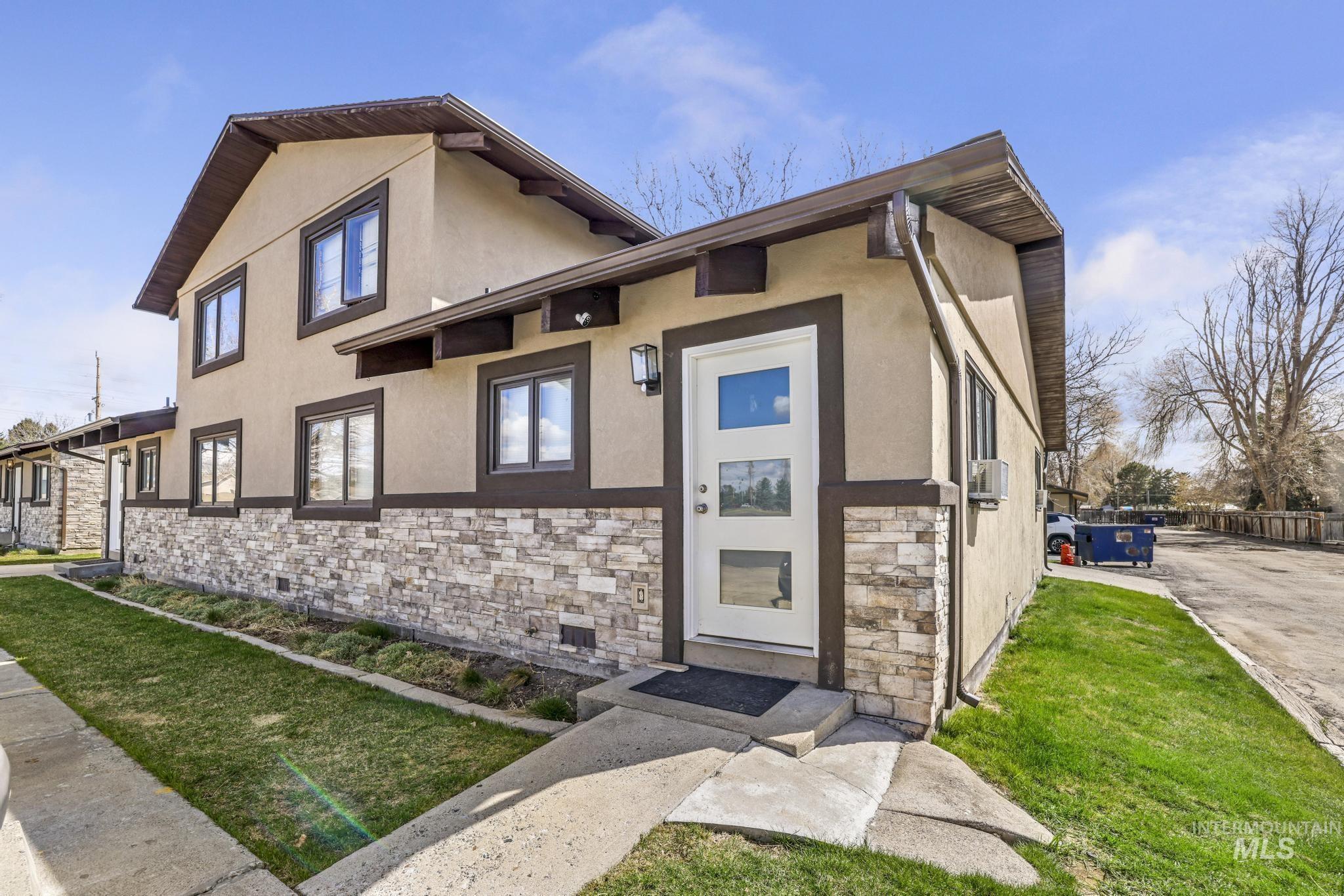 145, 147, 149 Robbins St, Twin Falls, Idaho 83301, 2 Bedrooms, 1.5 Bathrooms, Residential Income For Sale, Price $2,248,000, 98942414