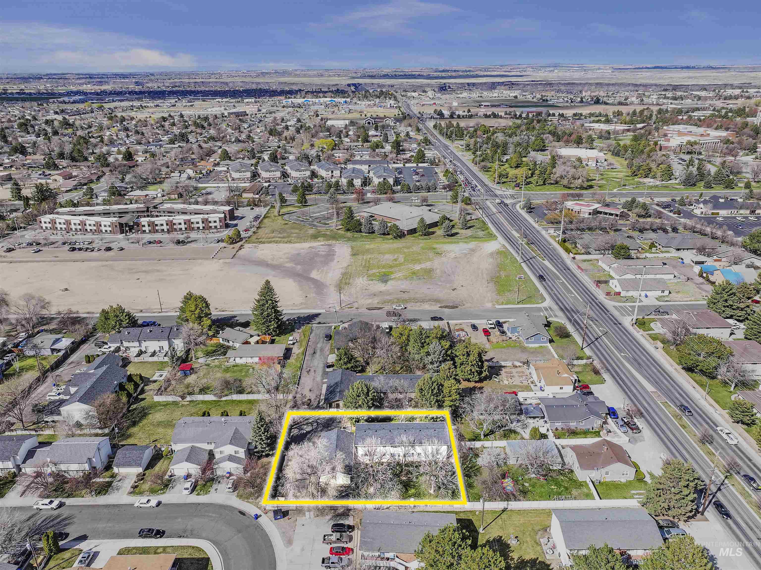 145, 147, 149 Robbins St, Twin Falls, Idaho 83301, 2 Bedrooms, 1.5 Bathrooms, Residential Income For Sale, Price $2,248,000, 98942414