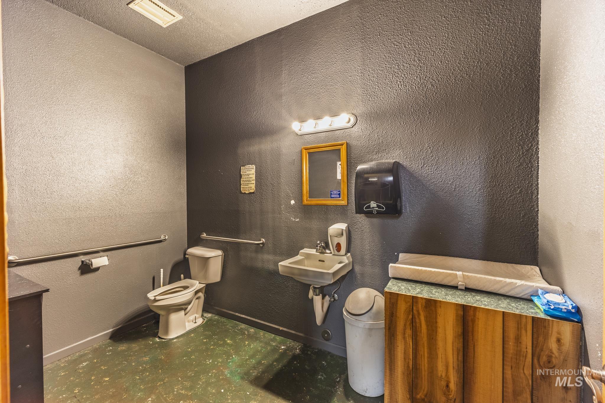 603 N Front Street - The Hangout, CottonWood, Idaho 83522, Business/Commercial For Sale, Price $259,000, 98942419