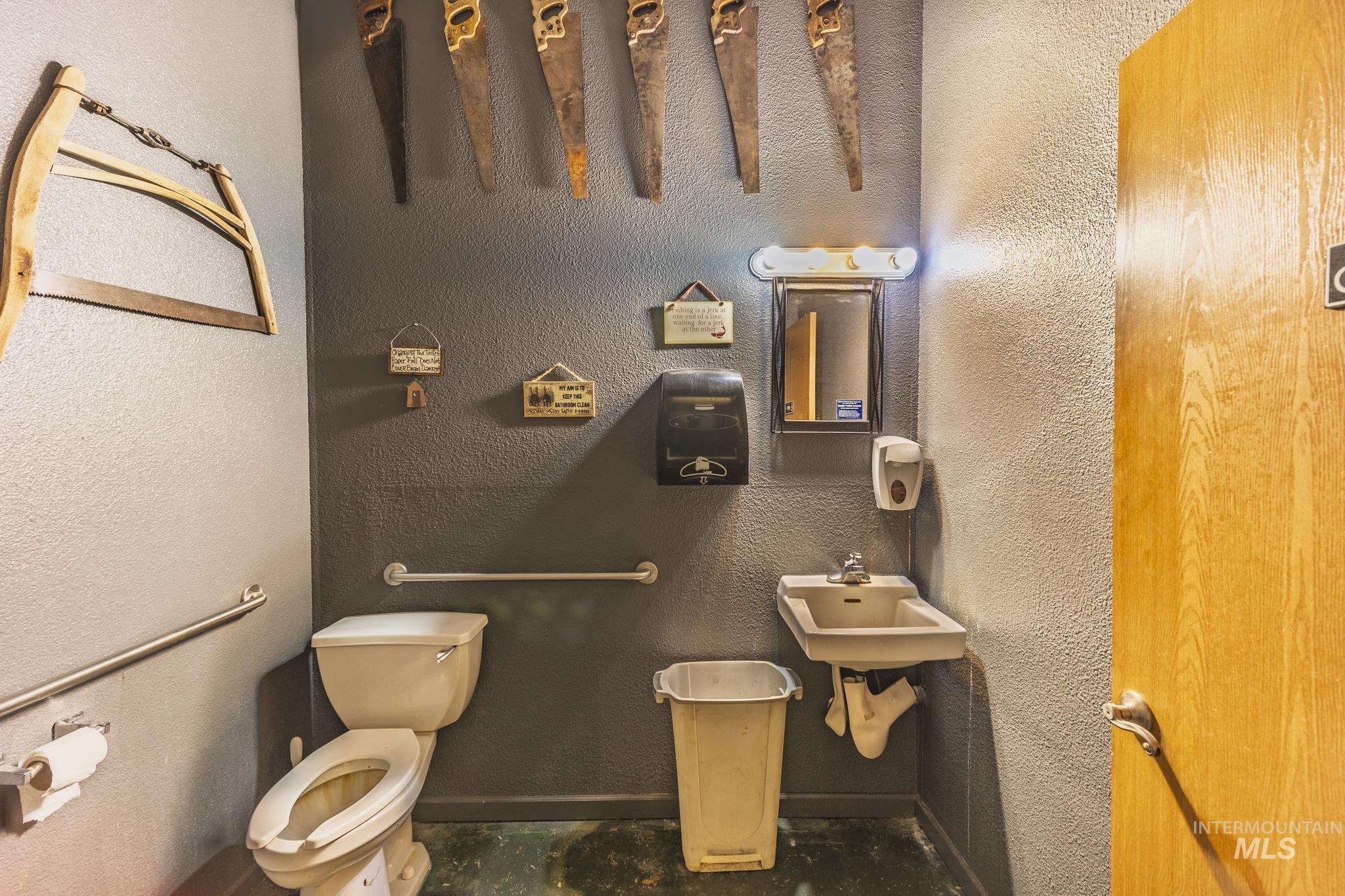 603 N Front Street - The Hangout, CottonWood, Idaho 83522, Business/Commercial For Sale, Price $259,000, 98942419