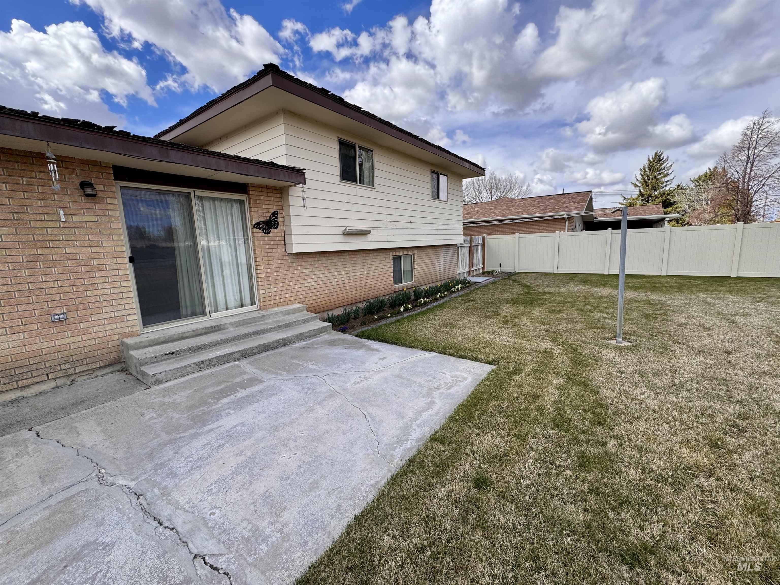 232 Pleasant Way, Rupert, Idaho 83350, 4 Bedrooms, 2 Bathrooms, Residential For Sale, Price $395,000, 98942484