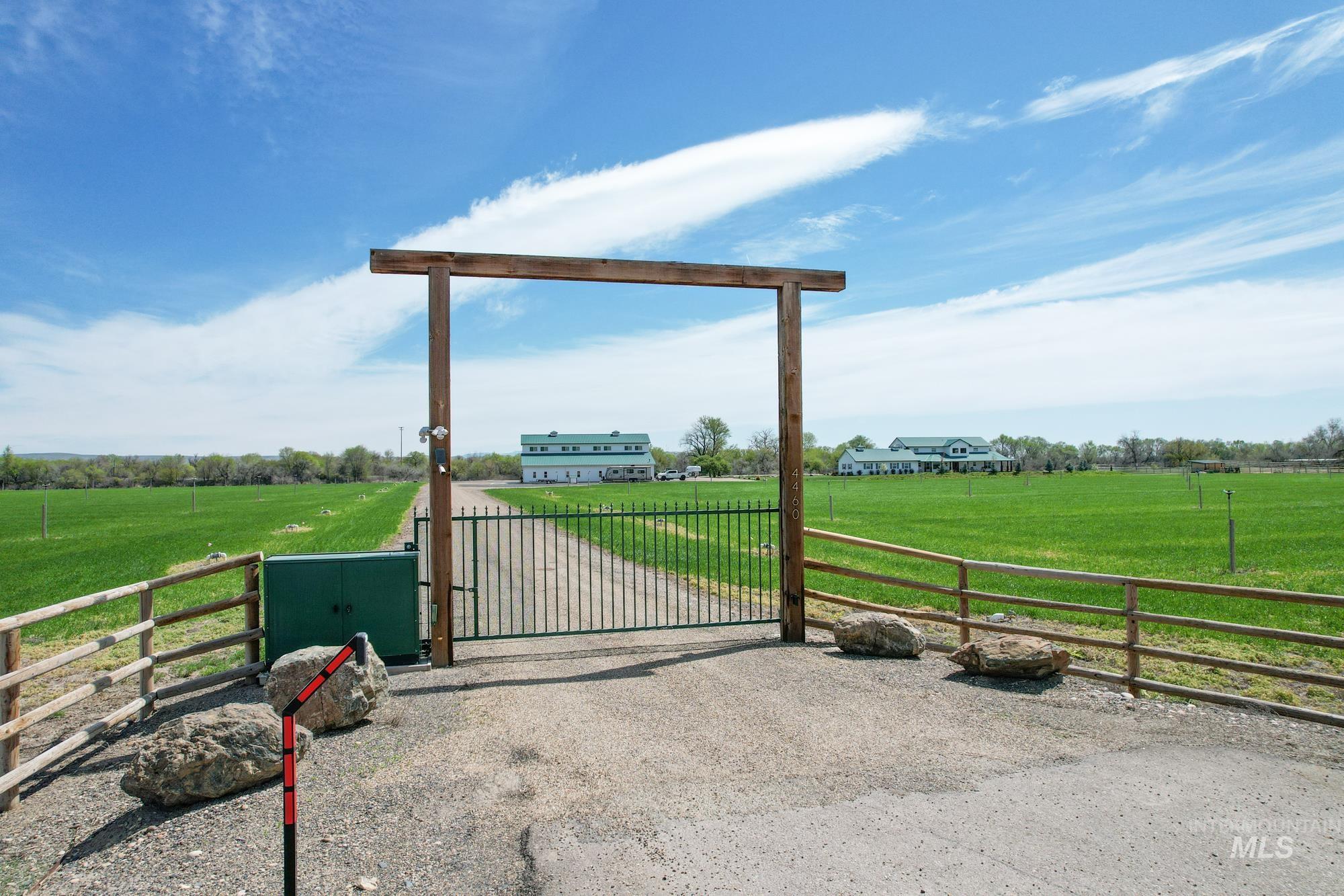 4460 Highway 201, Ontario, Oregon 97914, 4 Bedrooms, 4 Bathrooms, Residential For Sale, Price $1,795,000, 98942624