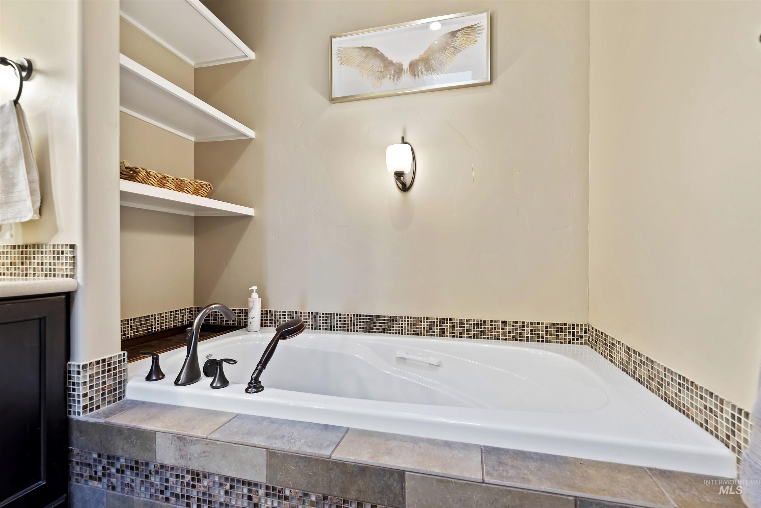 16300 S Curtis Rd., Kuna, Idaho 83634, 6 Bedrooms, 4 Bathrooms, Residential For Sale, Price $9,865,000, 98942625