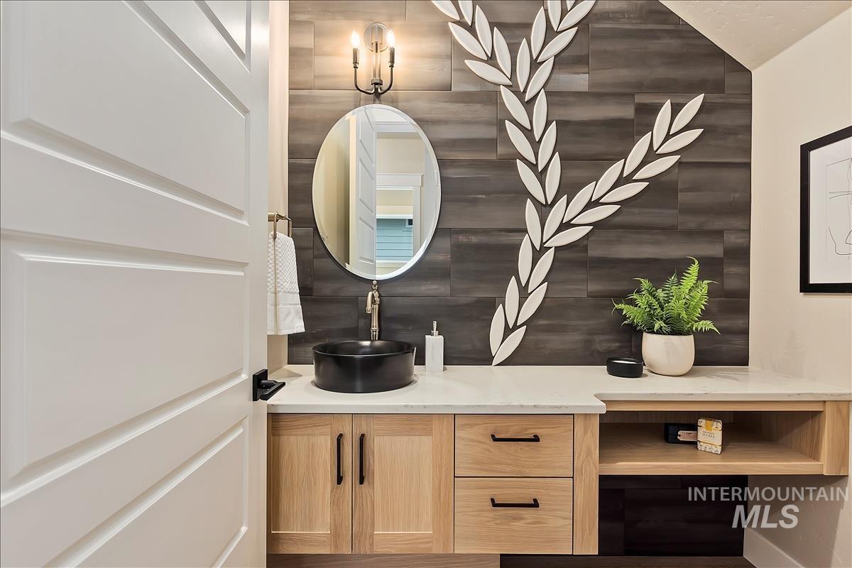 3427 N Hardwick Ave, Eagle, Idaho 83616, 4 Bedrooms, 4.5 Bathrooms, Residential For Sale, Price $2,845,000, 98942628