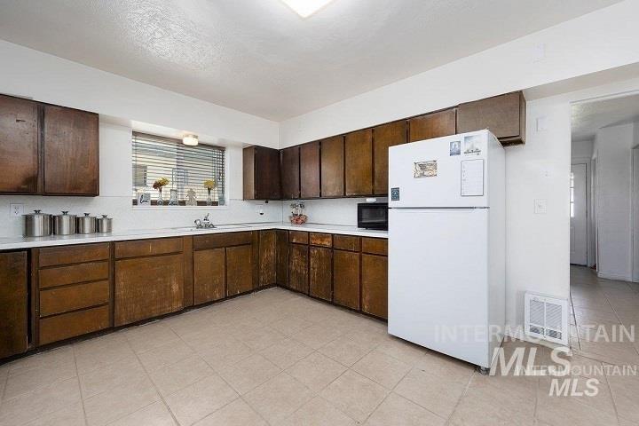 312 Boyd St W, Murtaugh, Idaho 83344, 5 Bedrooms, 2 Bathrooms, Residential For Sale, Price $299,000, 98942899