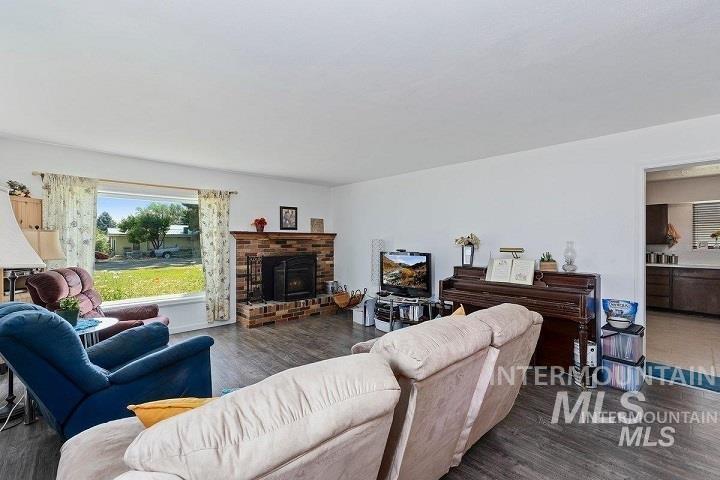 312 Boyd St W, Murtaugh, Idaho 83344, 5 Bedrooms, 2 Bathrooms, Residential For Sale, Price $299,000, 98942899