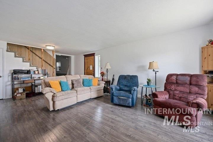 312 Boyd St W, Murtaugh, Idaho 83344, 5 Bedrooms, 2 Bathrooms, Residential For Sale, Price $299,000, 98942899