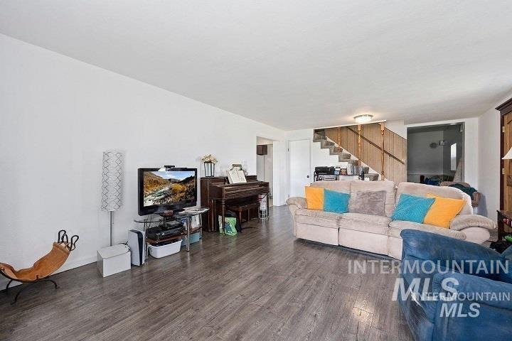 312 Boyd St W, Murtaugh, Idaho 83344, 5 Bedrooms, 2 Bathrooms, Residential For Sale, Price $299,000, 98942899