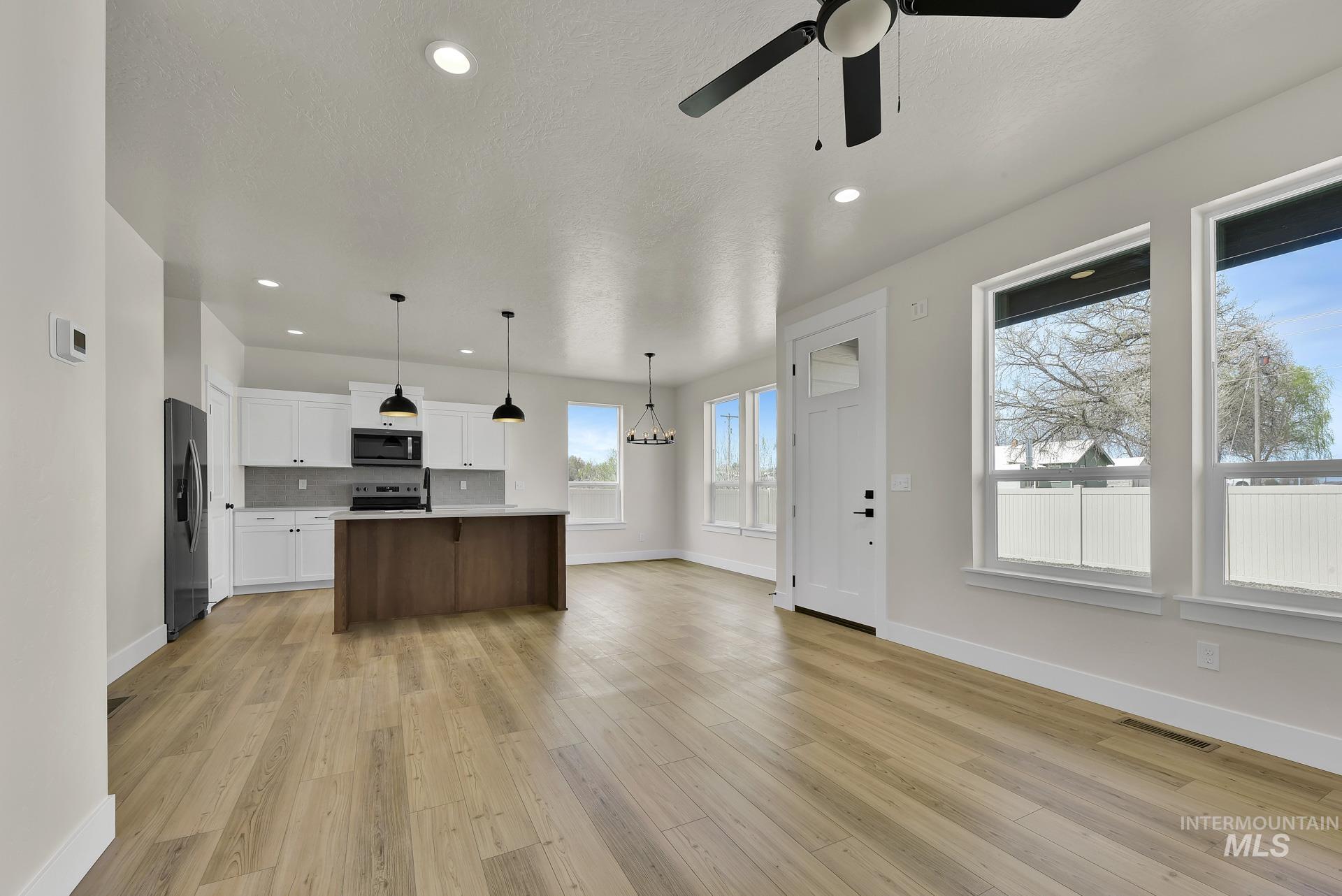 2902 Dale Lane, Caldwell, Idaho 83605, 3 Bedrooms, 2.5 Bathrooms, Residential Income For Sale, Price $6,631,000, 98942916