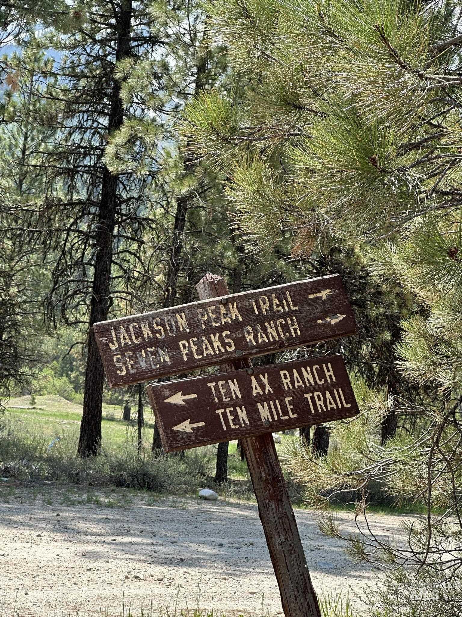 6 Willow Dr, Lowman, Idaho 83637, 3 Bedrooms, 1 Bathroom, Residential For Sale, Price $449,000, 98943062