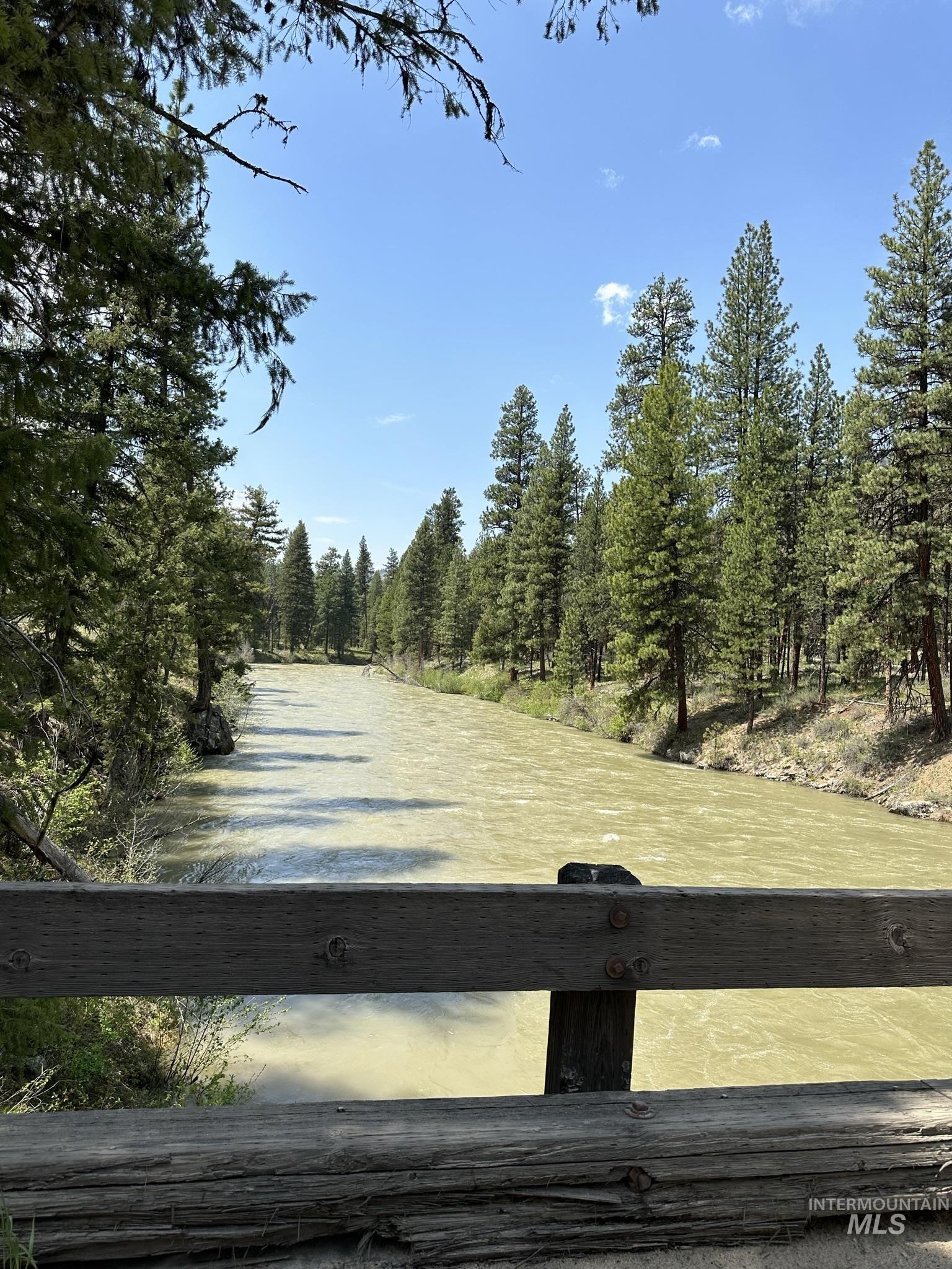 6 Willow Dr, Lowman, Idaho 83637, 3 Bedrooms, 1 Bathroom, Residential For Sale, Price $449,000, 98943062