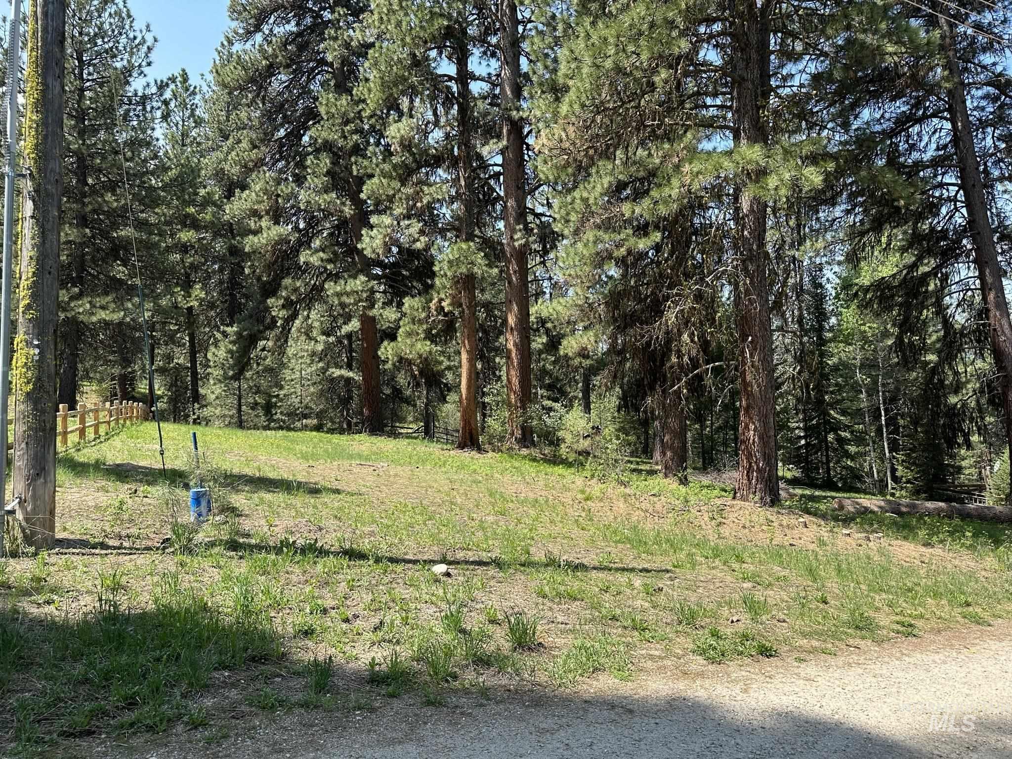 6 Willow Dr, Lowman, Idaho 83637, 3 Bedrooms, 1 Bathroom, Residential For Sale, Price $449,000, 98943062