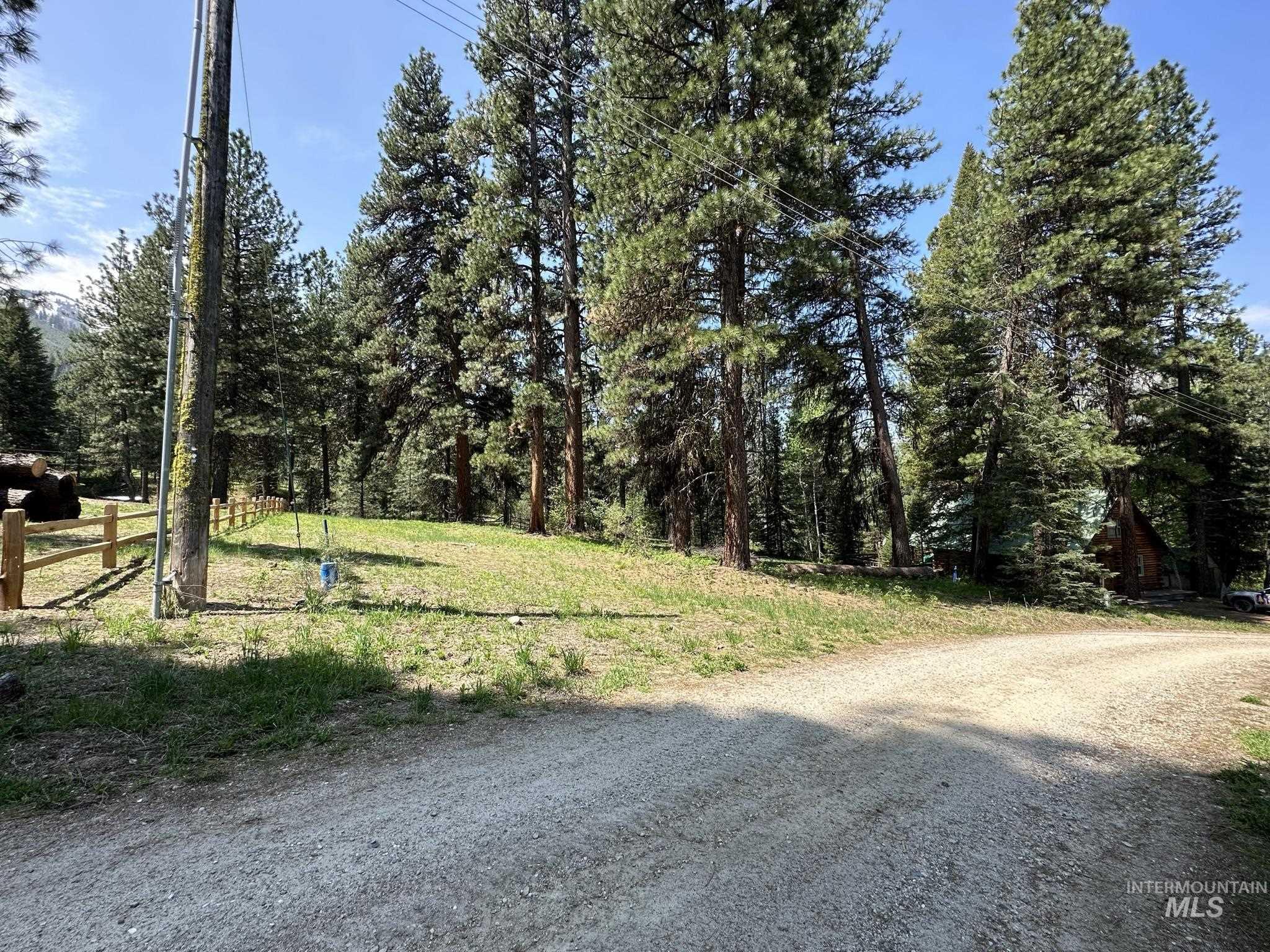 6 Willow Dr, Lowman, Idaho 83637, 3 Bedrooms, 1 Bathroom, Residential For Sale, Price $449,000, 98943062