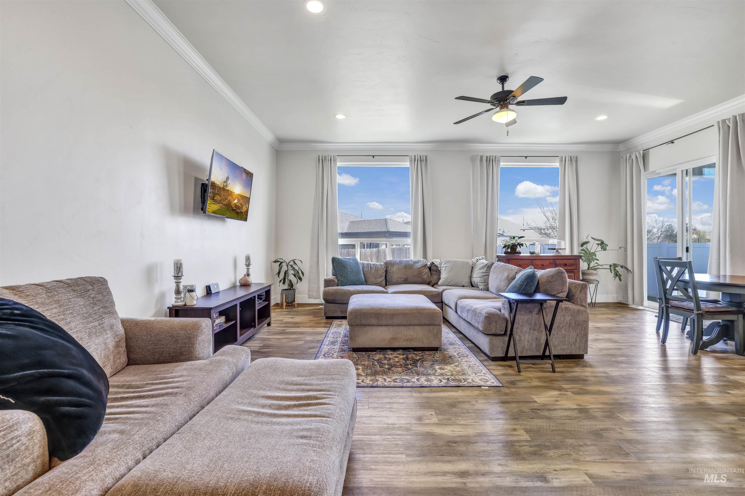 929 Applewood Dr, Buhl, Idaho 83316, 3 Bedrooms, 2 Bathrooms, Residential For Sale, Price $390,000, 98943068