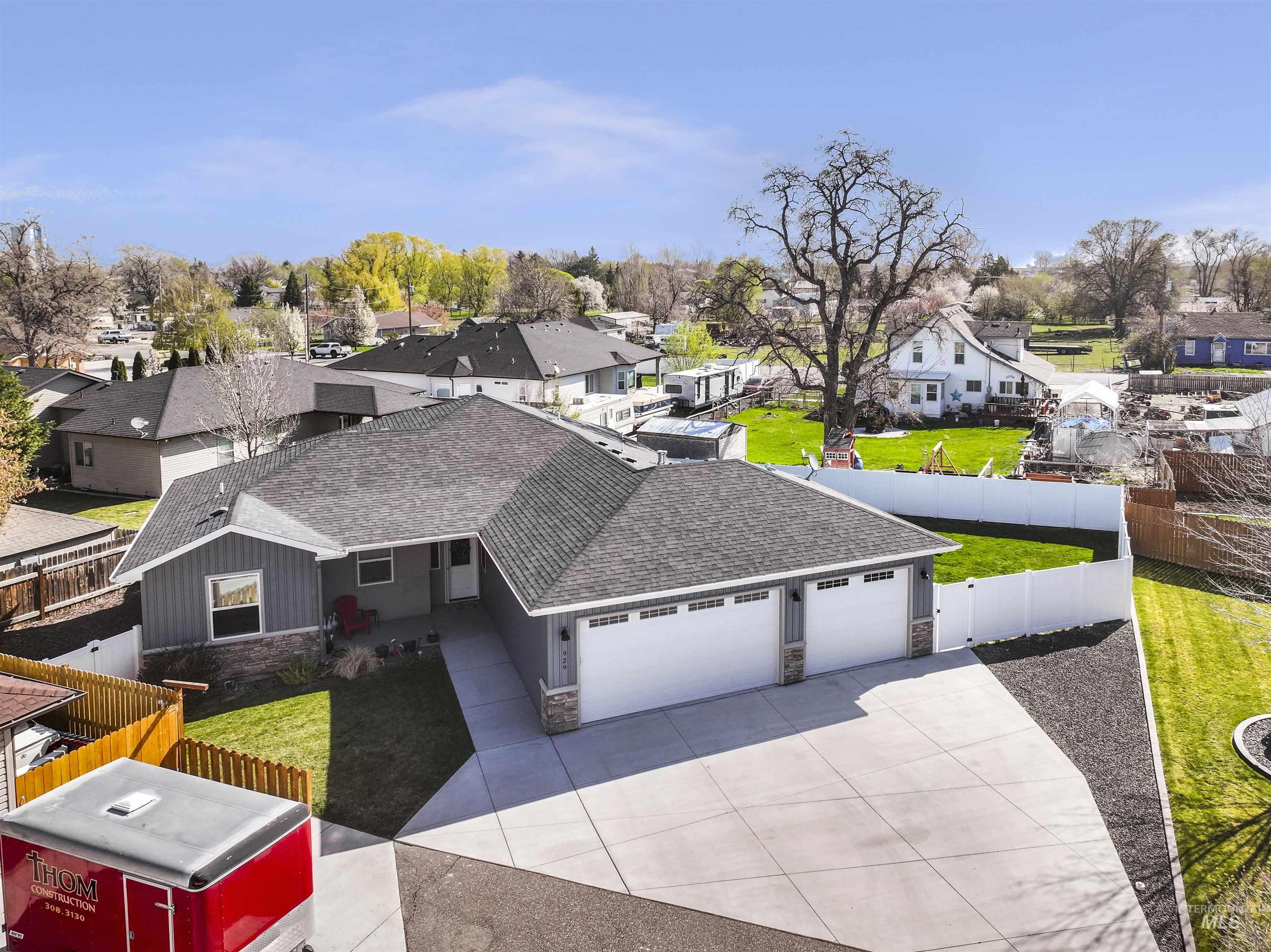 929 Applewood Dr, Buhl, Idaho 83316, 3 Bedrooms, 2 Bathrooms, Residential For Sale, Price $390,000, 98943068