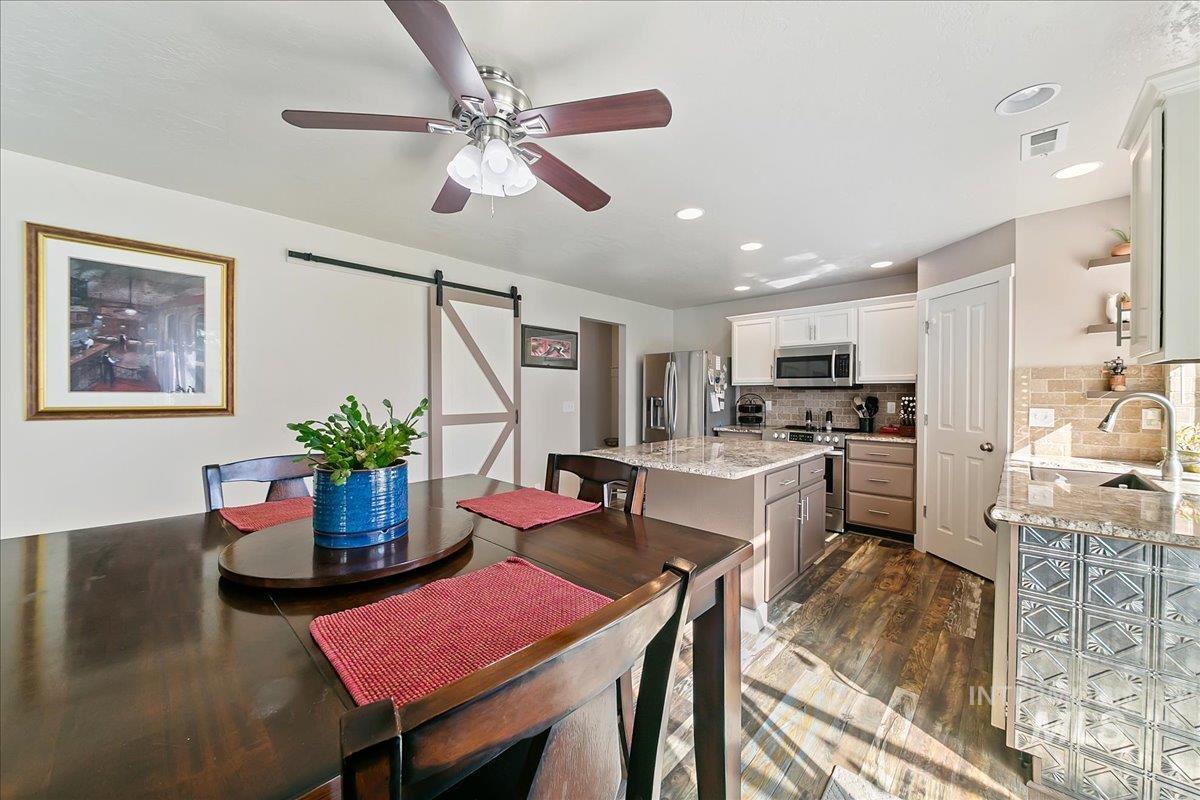 1110 N Finsbury Avenue, Star, Idaho 83669, 4 Bedrooms, 3 Bathrooms, Residential For Sale, Price $514,900, 98943102