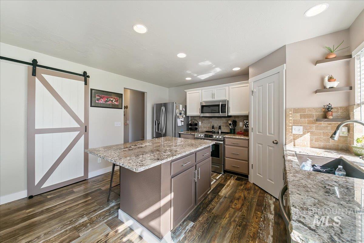 1110 N Finsbury Avenue, Star, Idaho 83669, 4 Bedrooms, 3 Bathrooms, Residential For Sale, Price $514,900, 98943102