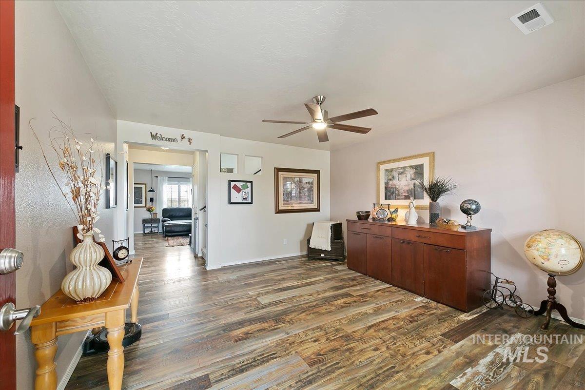 1110 N Finsbury Avenue, Star, Idaho 83669, 4 Bedrooms, 3 Bathrooms, Residential For Sale, Price $514,900, 98943102