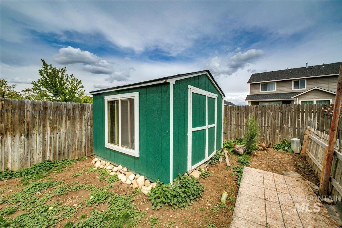 1110 N Finsbury Avenue, Star, Idaho 83669, 4 Bedrooms, 3 Bathrooms, Residential For Sale, Price $514,900, 98943102
