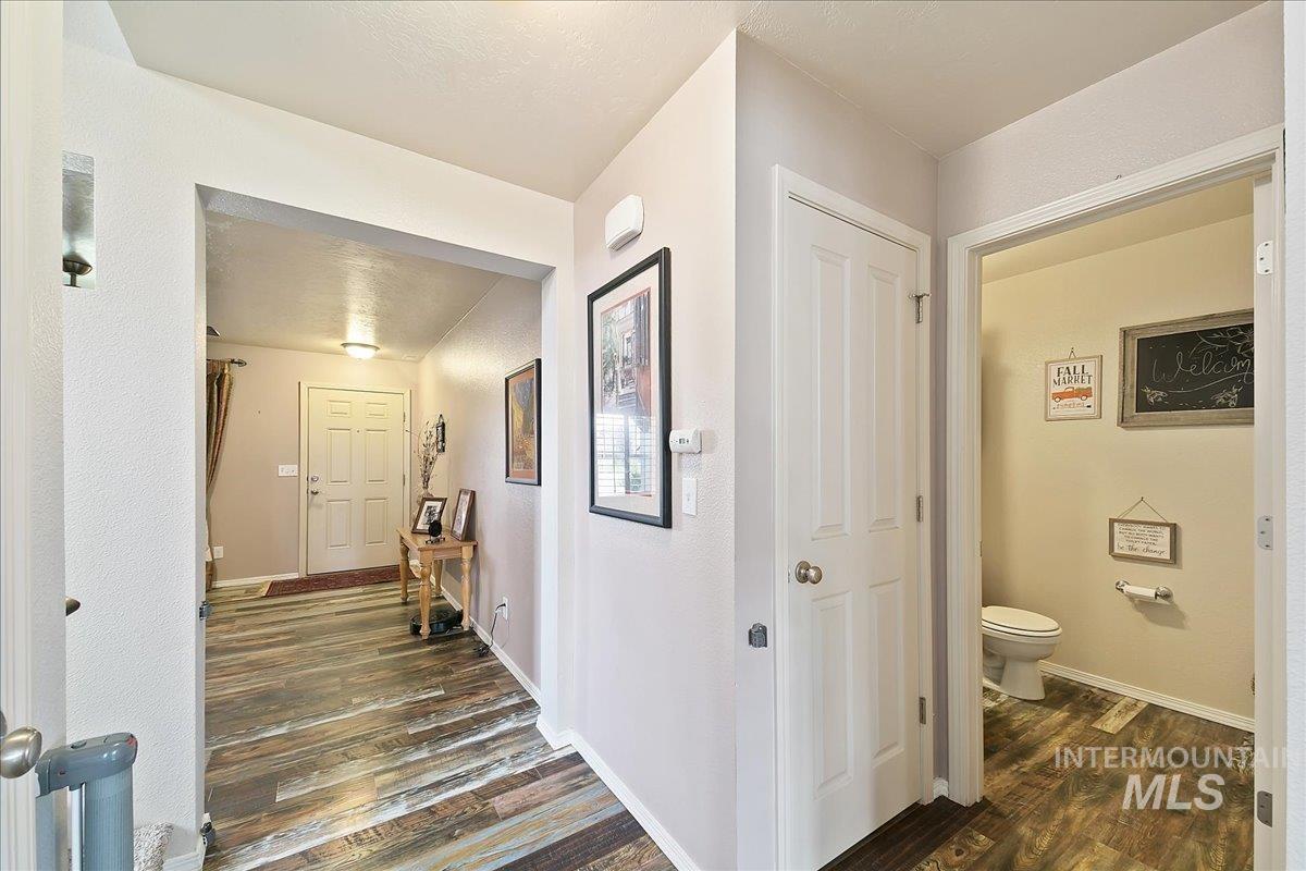 1110 N Finsbury Avenue, Star, Idaho 83669, 4 Bedrooms, 3 Bathrooms, Residential For Sale, Price $514,900, 98943102